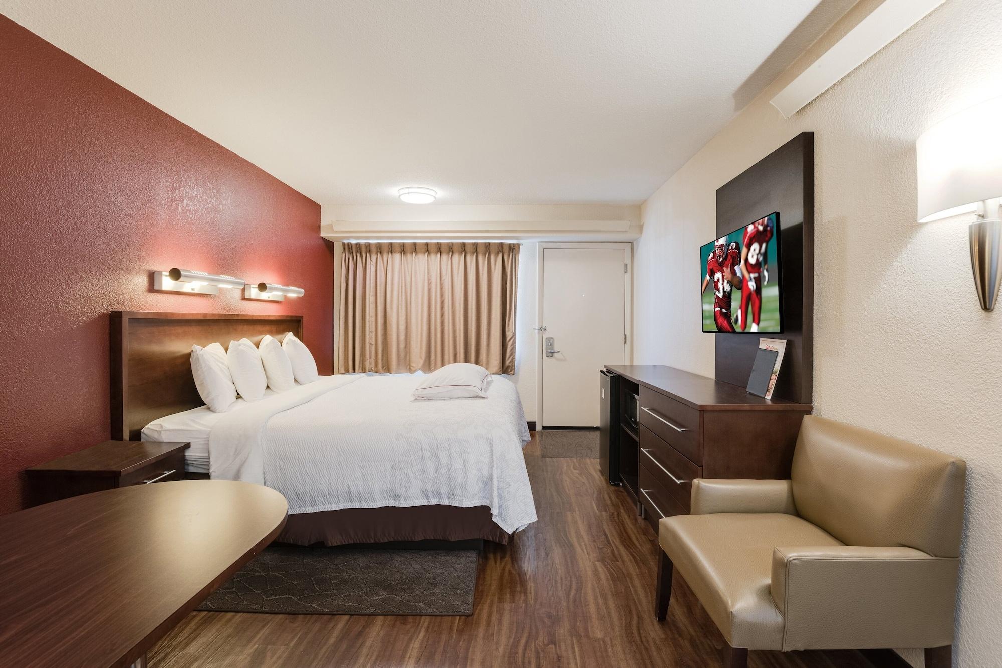 Super 8 By Wyndham Deerfield - Northbrook Hotel Екстериор снимка